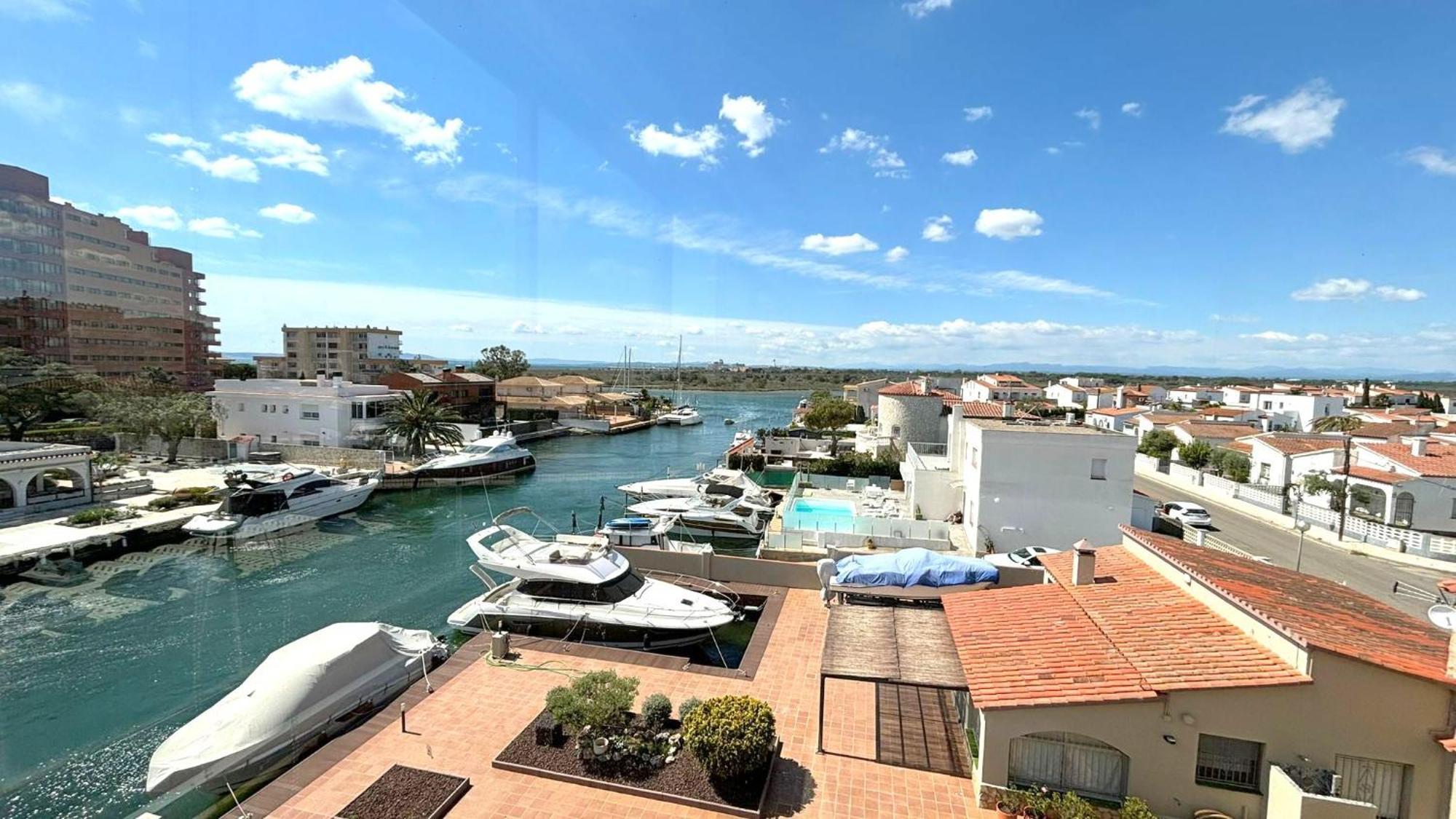 Ferienwohnung Cap Llarg Roses Exterior foto